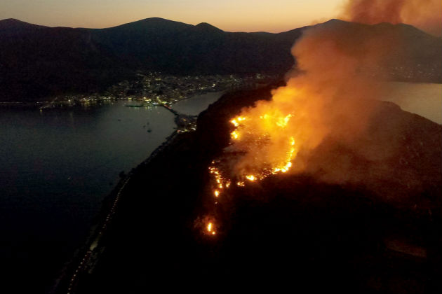 Σε ύφεση η πυρκαγιά στη Μονεμβασιά