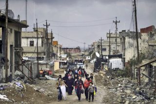 Η μάχη τελείωσε, η τραγωδία συνεχίζεται