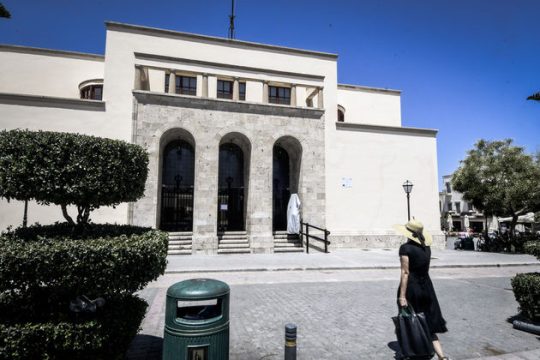 Αντιπαράθεση για τις φθορές στα γλυπτά