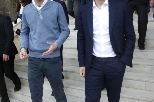 Αλλα κάνει ο ανιψιός και άλλα θέλει ο θείος