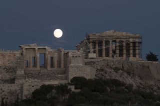 Φεγγαρόλουστες γιορτές