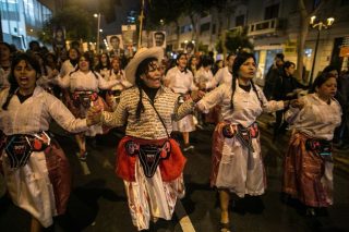 Χάρη στον δικτάτορα για… χάρη της καρέκλας;