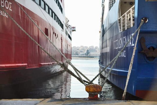 Πλεύση στα ελληνικά ύδατα μόνο με οικολογικά καύσιμα