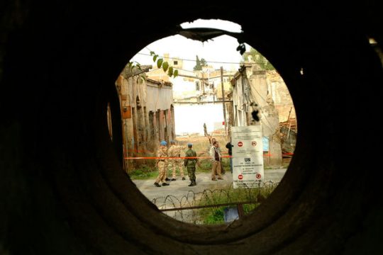 Κύπρον… ου μ’ εθέσπισεν