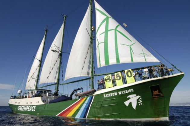 Στο Ηράκλειο το πλοίο της Greenpeace «Rainbow Warrior»