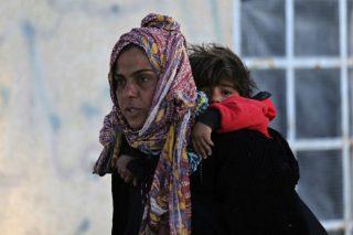 Εκτός ευρωπαϊκού δικαίου το πλαφόν στην οικογενειακή επανένωση