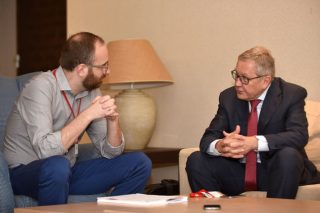 «Βλέπω ότι ο Αλέξης Τσίπρας είναι πολύ αφοσιωμένος»