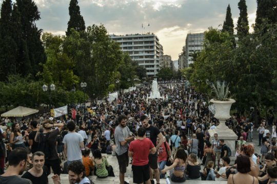 Κατάμεστη η πλατεία για την Ηριάννα
