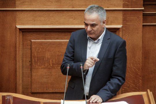 Ψηφίστηκε το πολυνομοσχέδιο για τους ΟΤΑ, με πολλά αντιπολιτευτικά «ναι»