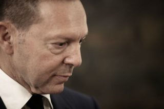 «Συνταγές» Στουρνάρα για την αποφυγή τέταρτου Μνημονίου
