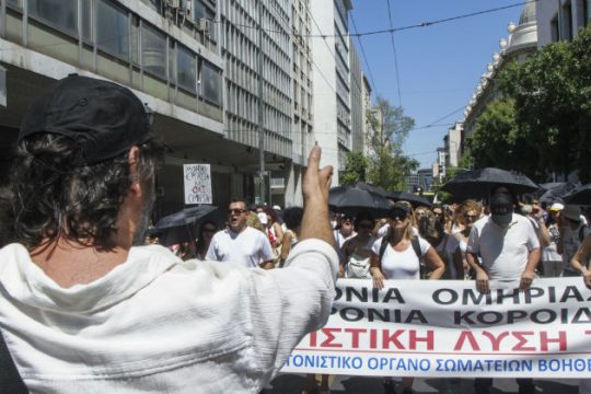 Κινητοποιήσεις διαρκείας από τους συμβασιούχους εργάτες καθαριότητας του Δήμου Μάνδρας