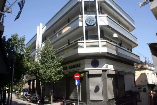Εκκαθαρίζουν και τους εργαζόμενους