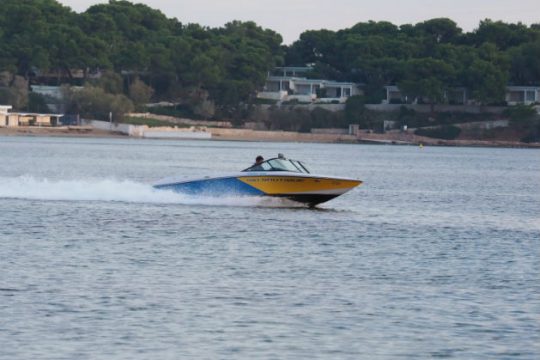 Συνελήφθη για κατοχή πλαστής άδειας ταχυπλόου