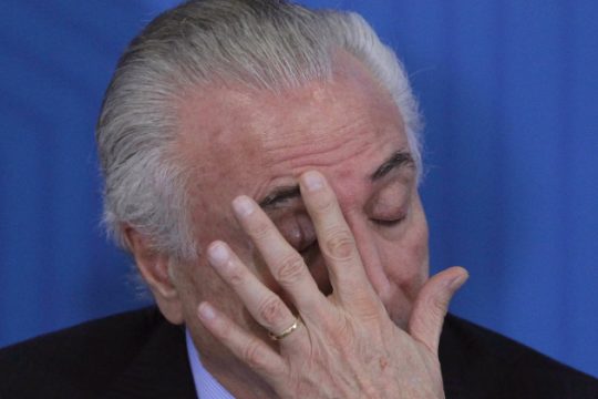 Τον έσωσαν… συμβολικά
