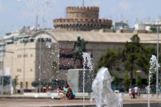 Τετραήμερο με υψηλές θερμοκρασίες