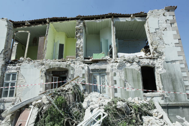 Υπουργικές αποφάσεις για τη σεισμόπληκτη Βρίσα