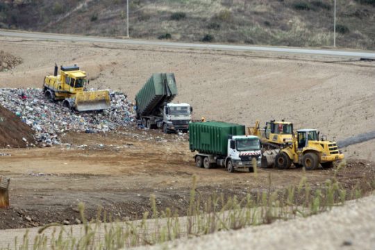 Σοβαρός τραυματισμός συμβασιούχου έξω από τον ΧΥΤΑ Μαυροράχης