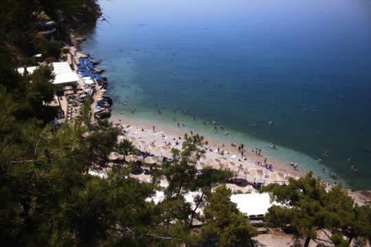 Υποχωρεί ελαφρώς ο καύσωνας