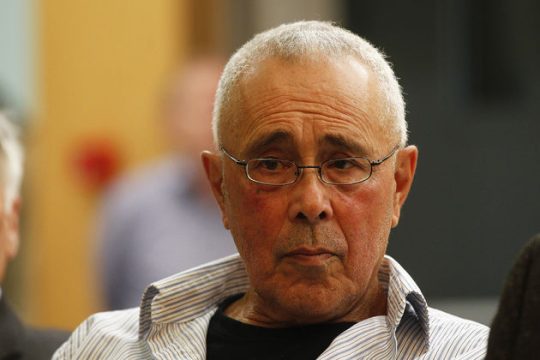 «Το γελοίο είναι ανίκητο»