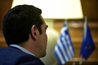 Ανασχηματισμός επί… Μακρόν