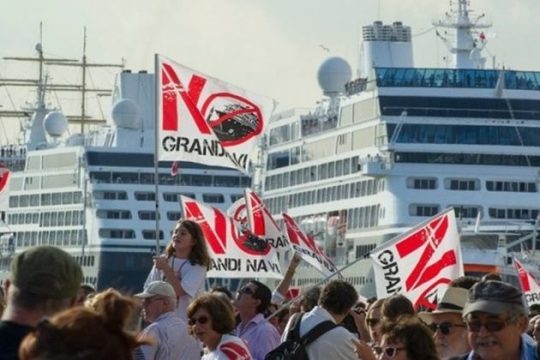 Τα κρουαζιερόπλοια βλάπτουν σοβαρά το περιβάλλον