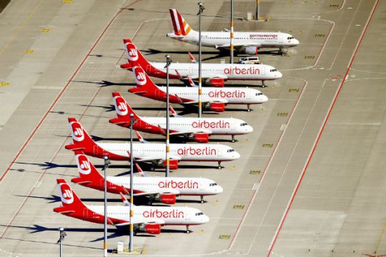 Γερμανική «συνωμοσία» πάνω από το κουφάρι της Air Berlin