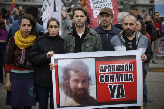 Τι θέλουν οι Μπένετον στη γη των Μαπούτσε;