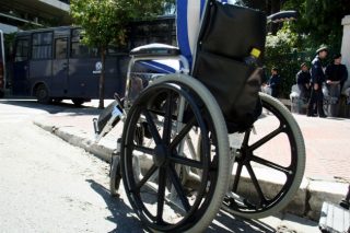 Αναλγησία(;) με το Άσυλο Ανιάτων