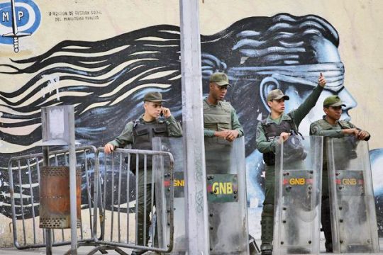 Σε δίκη οι θιασώτες των ΗΠΑ