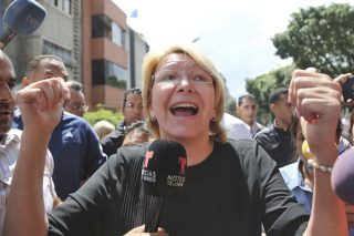 «Πολιτική δίωξη» ή κάθαρση της διαφθοράς;