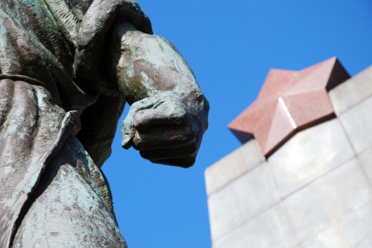 «Διεθνές σκάνδαλο: Μαθήματα Ιστορίας από την Ελλάδα στην Εσθονία»