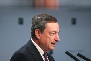 Προειδοποιητικές βολές κεντρικών τραπεζιτών προς τον Τραμπ