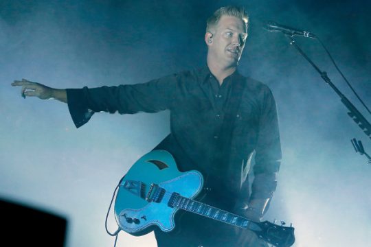 Οι Queens of The Stone Age έχουν το πιο ξεκαρδιστικό promotion