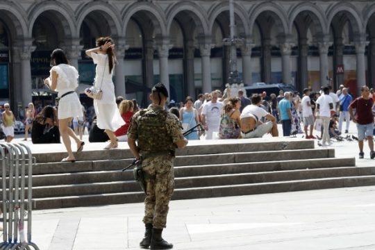 Ο Isis απειλεί, η Ιταλία θωρακίζεται