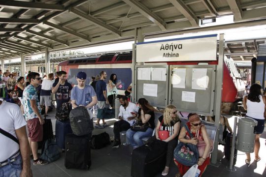 Στη Δυτική Αττική έφτασε ο προαστιακός