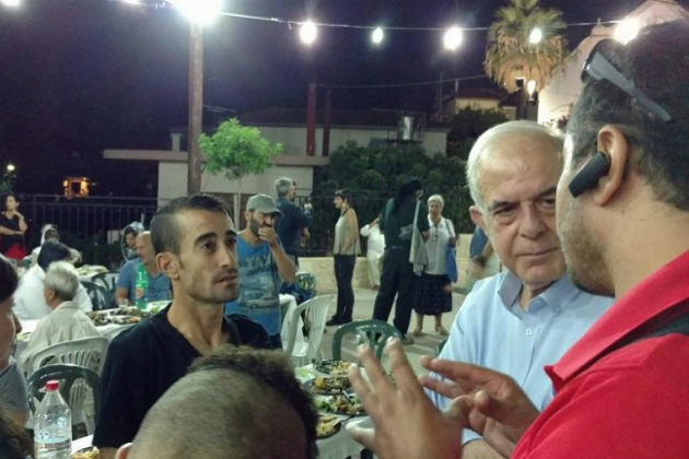 Συνάντηση Λαμπρινού με τους πρόσφυγες στο Χουδέτσι