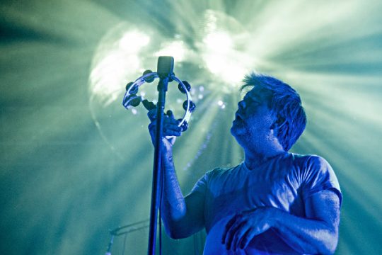 Χόρεψε κι εσύ στον εκπληκτικό virtual reality κόσμο των LCD Soundsystem