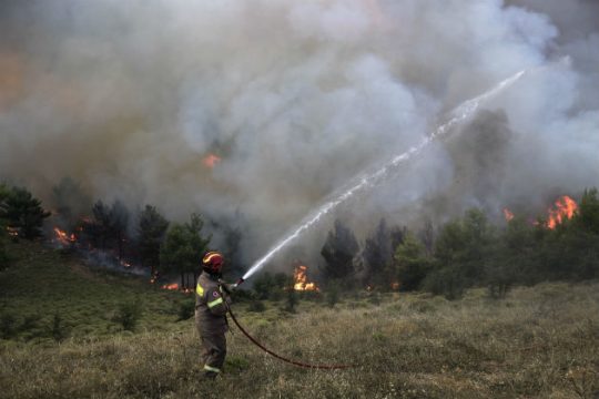 Στάχτη και αποκαΐδια στην Ανατολική Αττική