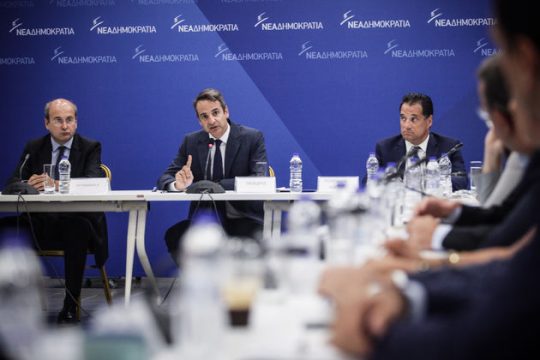 Επενδύει στην καταστροφολογία