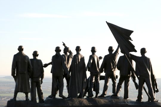 Μαϊμού «διμέτωπος»