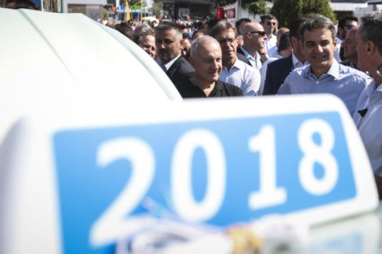 Εκλογές ζητά η ΝΔ και υπόσχεται ελάφρυνση φόρων