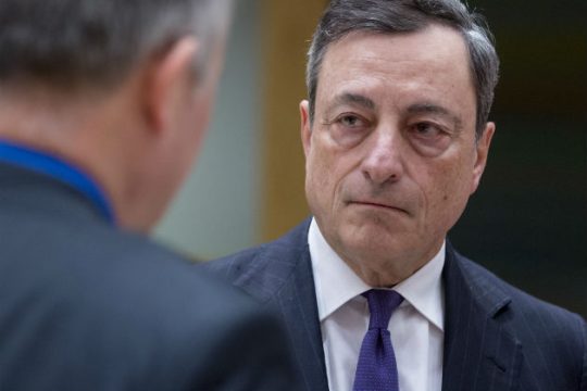 Κλειστά τα χαρτιά του Ντράγκι για την ποσοτική χαλάρωση