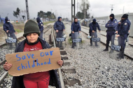 Οι πρόσφυγες θα πληρώσουν τις ζημιές της Ειδομένης!