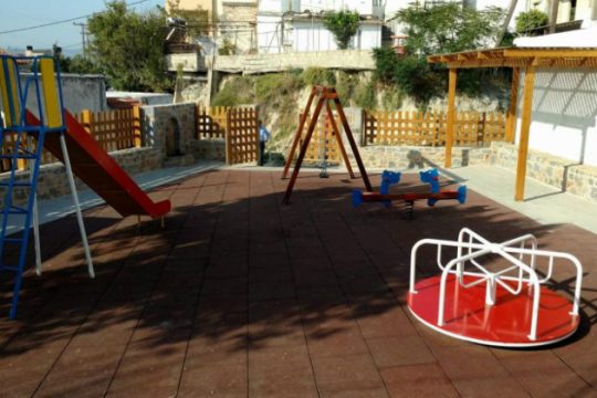 Η καινούργια παιδική χαρά στα Σταυράκια Ηρακλείου