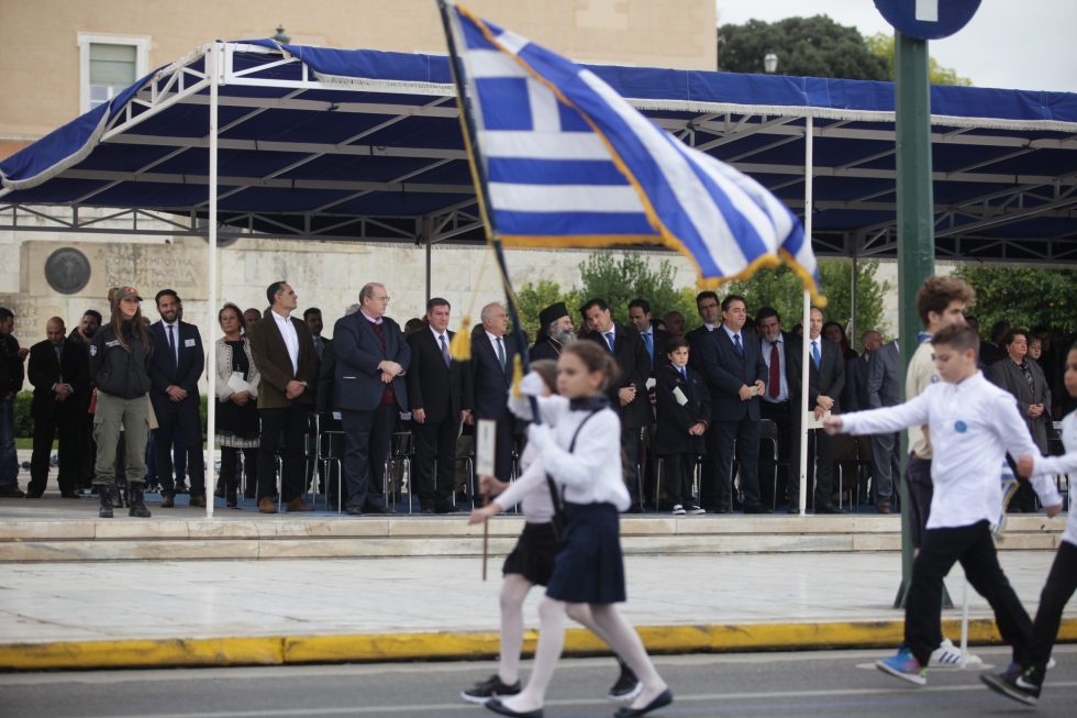 Στις πλάτες των παιδιών