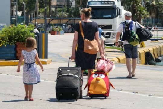 Αυξημένη κίνηση στα λιμάνια, άρχισε η επιστροφή