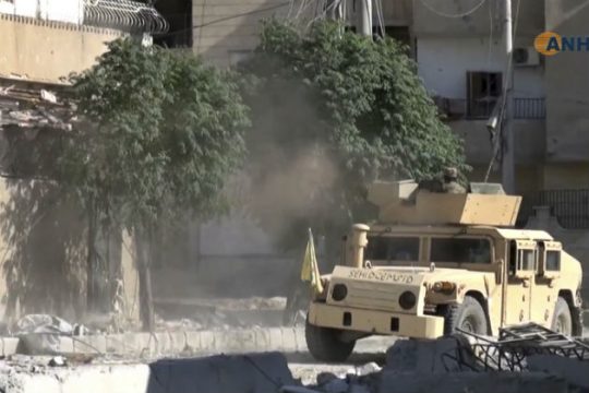 Καίγονται τα τελευταία οχυρά του «Ισλαμικού κράτους»