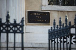 Πρώτη ήττα των καναλαρχών για το «πόθεν έσχες»