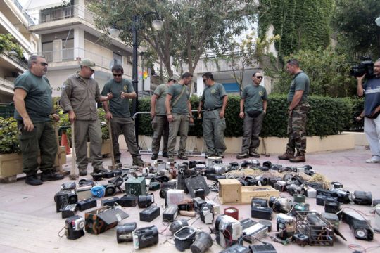 Οι λαθροκυνηγοί κάνουν πάρτι με την ανοχή του κράτους