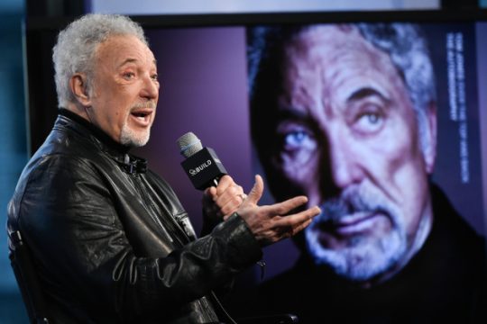 Η blues & gospel στροφή του Tom Jones